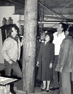TIMES-SHAMROCK ARCHIVES Jim Clarke, Angelo Sulla, Jerry Maus, and Angela and Jack Cooper check out the interior mast at Cooper’s Seafood House in Scranton in March 1987. The mast was part of the new ship-shaped addition being built at the restaurant.
