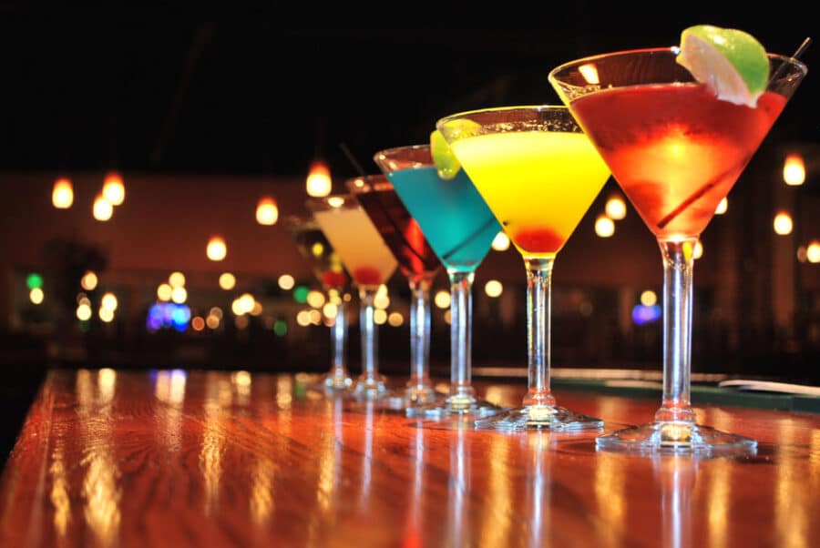 ENJOY 5.99 HANDCRAFTED MARTINIS FROM OUR EXTENSIVE MARTIN…