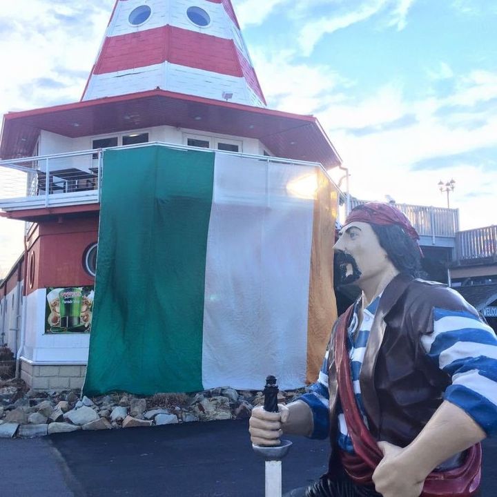 ‘Tis The Season!

Kickoff to parade day with a Firkin ton…
