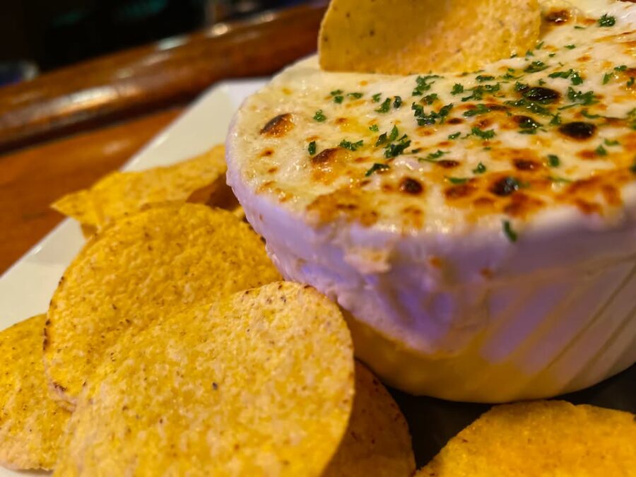 CRAB RANGOON DIP 
Get ready to dip into something delici…
