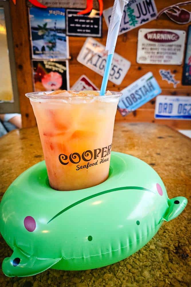 Sunshine, seafood, and sips await!
The forecast is looki…