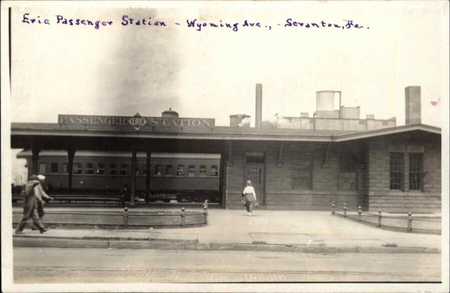 #ThrowbackThursday to the 1920s Erie Passenger Station o…